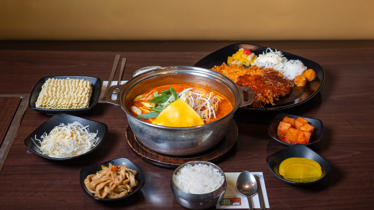 엉클존슨 부대찌개 3